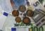 Доллар и евро среагировали на решение Банка России
