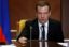 Медведев приостановил продажу непищевой продукции с алкоголем свыше 25 градусов на 30 дней
